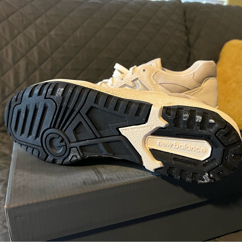 New Balance 550 Sea Salt Timberwolf Sneakers NWT - Picture 2 of 6